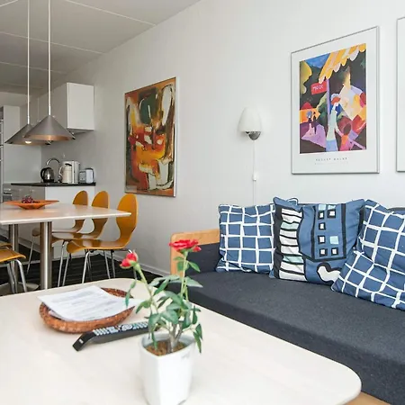 Apartament V *